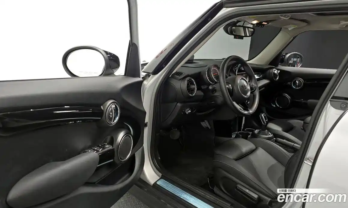 Mini Cooper 2020 1.5 гидро в Москве № 861504, фото 11