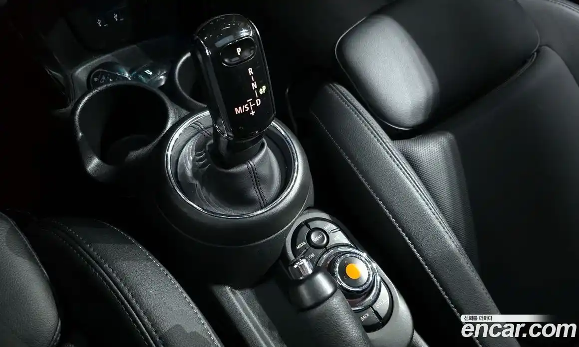 Mini Cooper 2020 1.5 гидро в Москве № 861504, фото 9