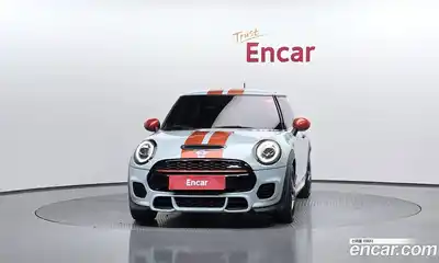 Mini Cooper 2019 2.0 гидро в Москве № 861589, миниатюра 3