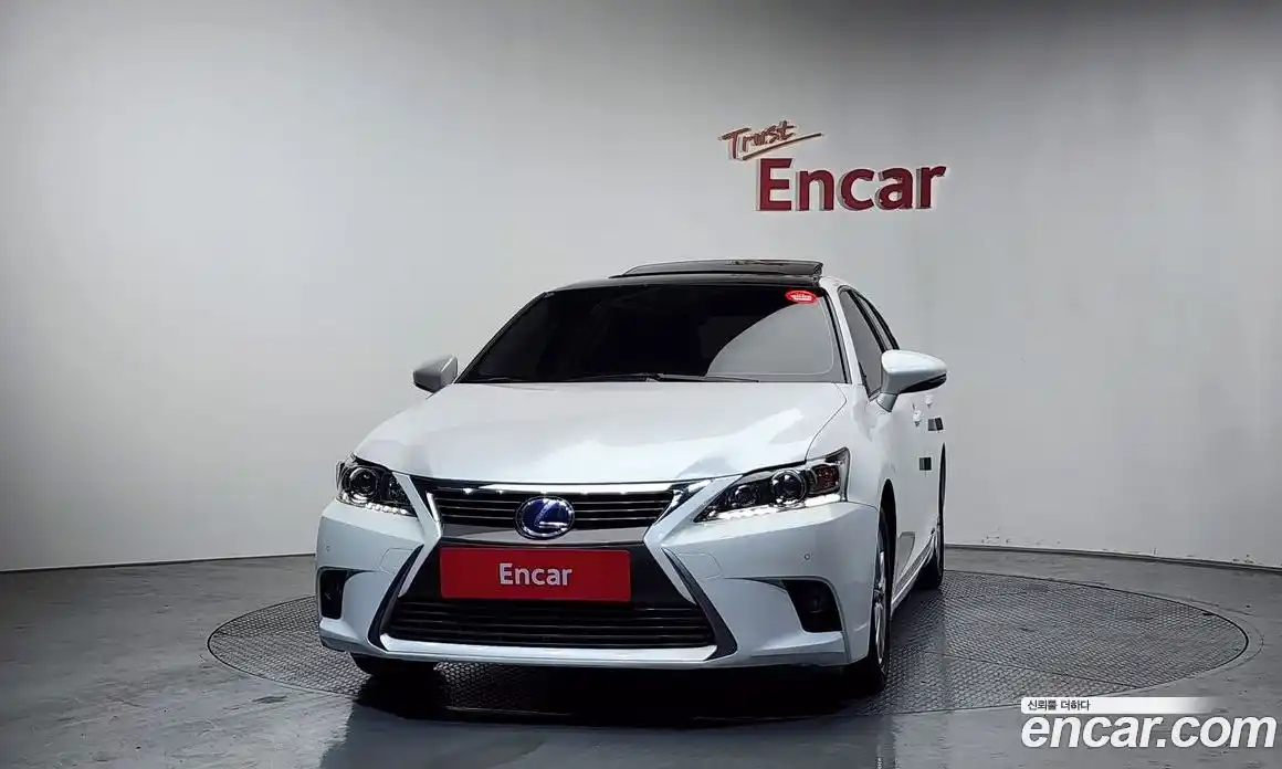 Lexus CT200h 2017 1.8 гидро в Москве № 862055, фото 3