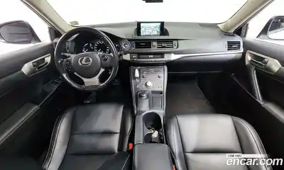 Lexus CT200h 2017 1.8 гидро в Москве № 862055, миниатюра 7