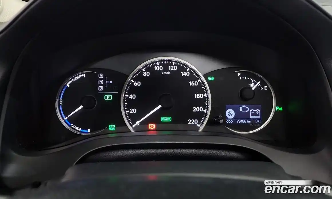 Lexus CT200h 2017 1.8 гидро в Москве № 862055, фото 8