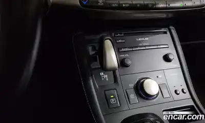 Lexus CT200h 2017 1.8 гидро в Москве № 862055, миниатюра 9