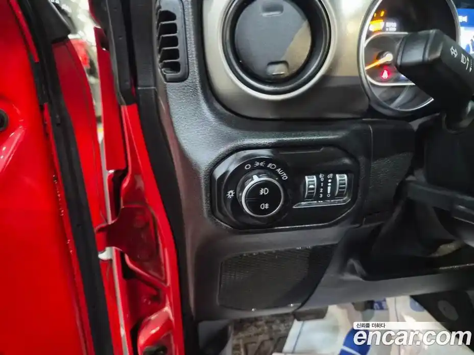 Jeep Wrangler 2020 2.0 гидро в Москве № 896686, фото 17