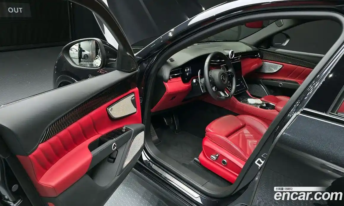 Maserati Grecale 2023 3.0 гидро в Москве № 897208, фото 10