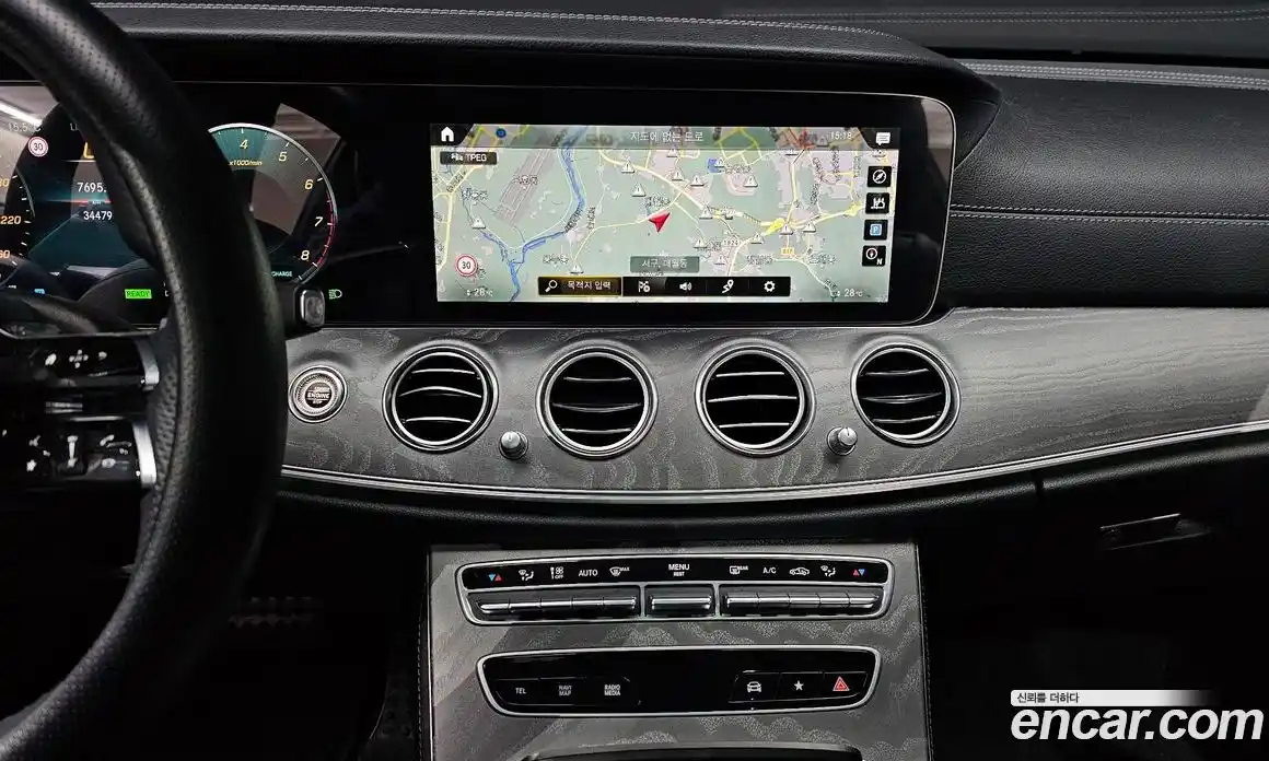 Mercedes-Benz E-Class 2022 2.0 гидро, фото 15