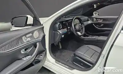 Mercedes-Benz E-Class 2022 2.0 гидро, миниатюра 10