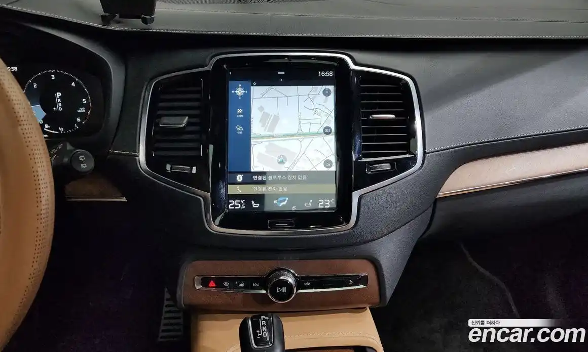 Volvo XC90 2016 2.0 гидро в Москве № 973136, фото 14
