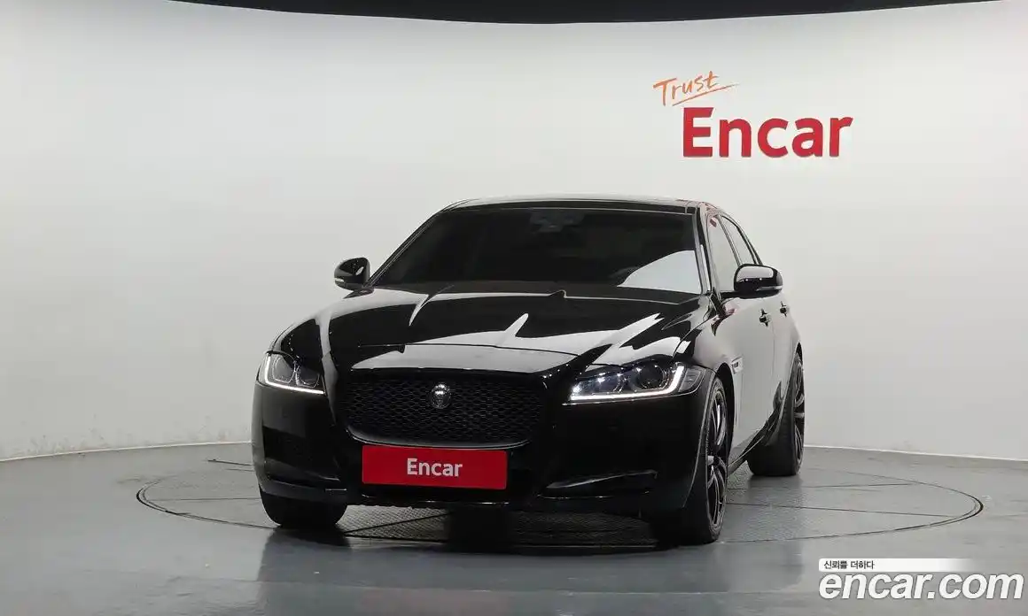 Jaguar XF 2017 2.0 гидро в Москве № 976516, фото 3