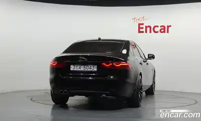 Jaguar XF 2017 2.0 гидро в Москве № 976516, миниатюра 4