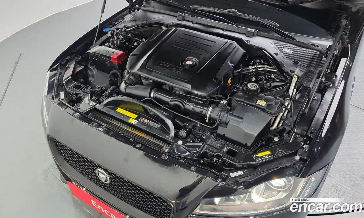 Jaguar XF 2017 2.0 гидро в Москве № 976516, фото 6