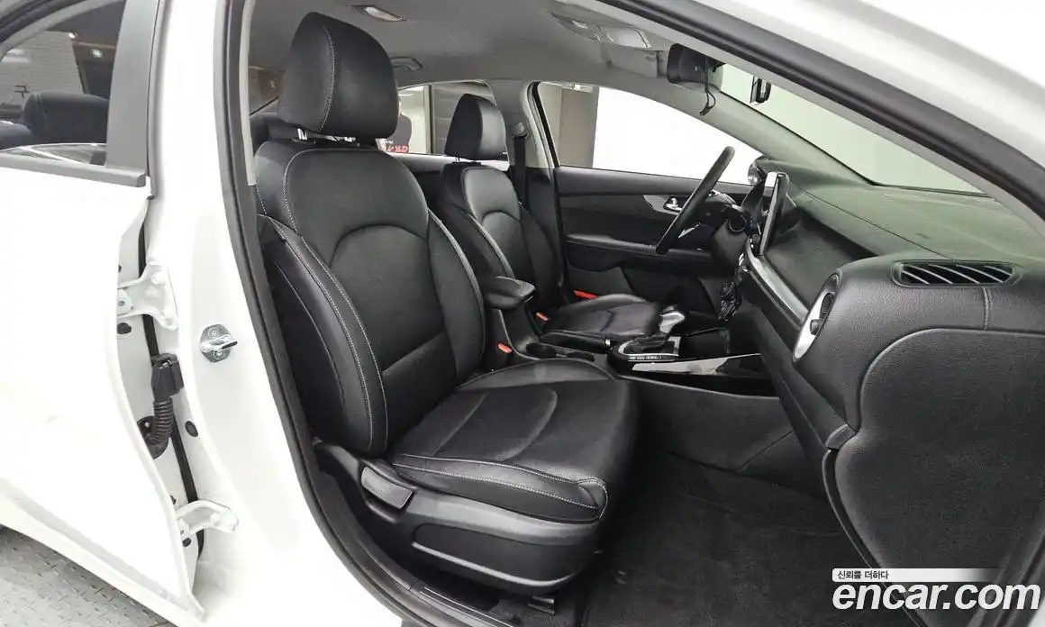 Kia K3 2023 1.6 Автомат в Москве № 1009711, фото 11