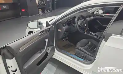 Volkswagen Arteon 2019 2.0 гидро в Москве № 1014555, миниатюра 11