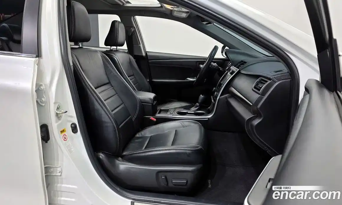 Toyota Camry 2016 2.5 гидро в Москве № 1015190, фото 11