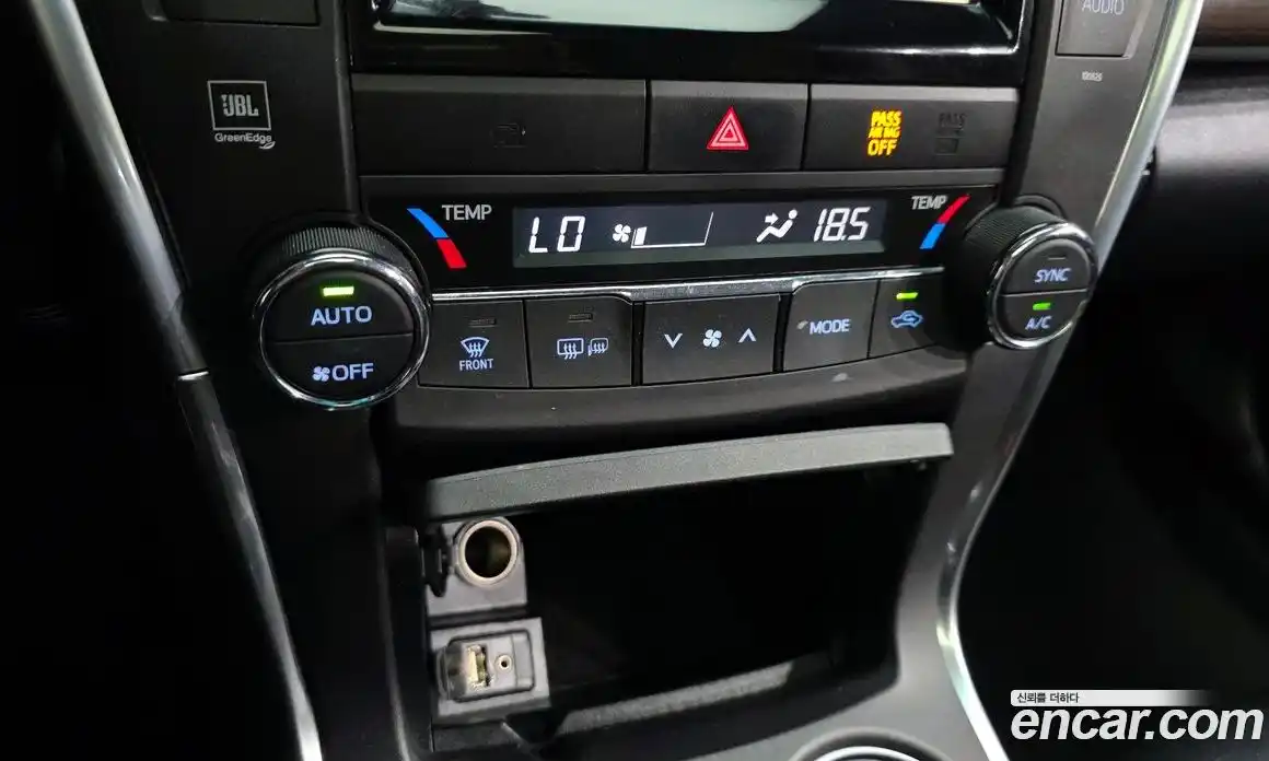 Toyota Camry 2016 2.5 гидро в Москве № 1015190, фото 16