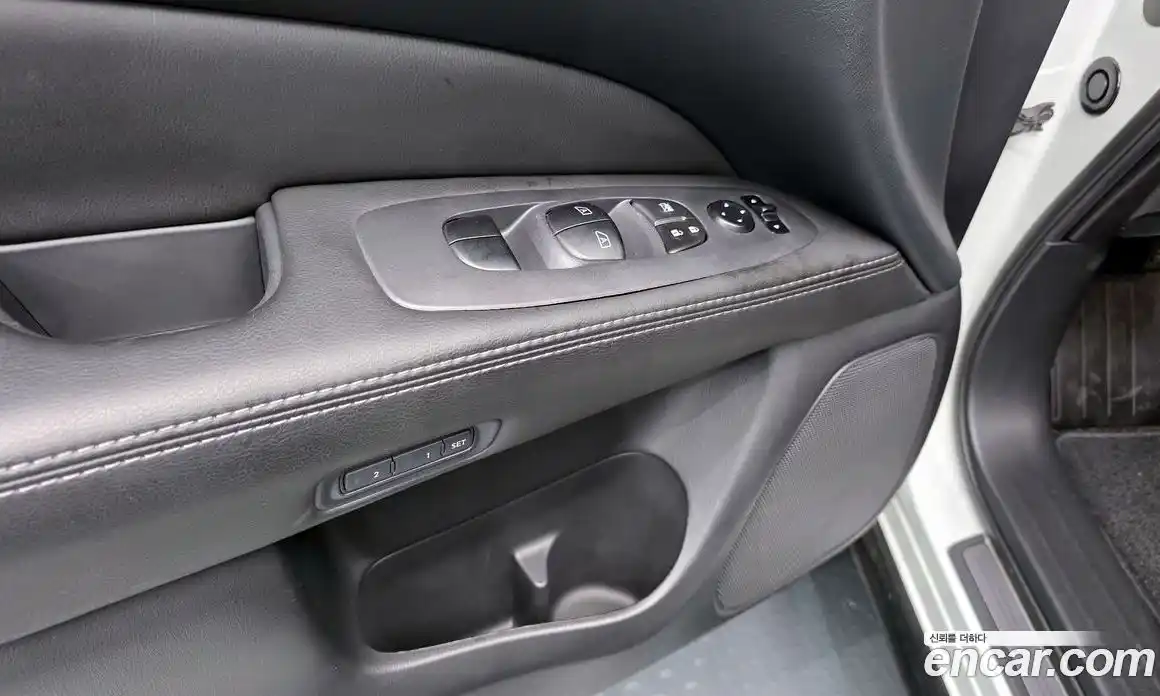 Nissan Pathfinder 2014 3.5 гидро в Москве № 1015907, фото 17