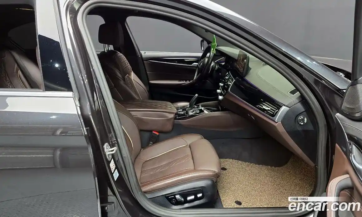 BMW 5-Series 2023 2.0 гидро в Москве, фото 10