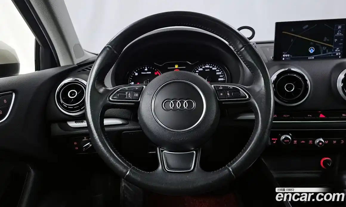 Audi A3 2014 2.0 гидро в Москве № 162966, фото 13