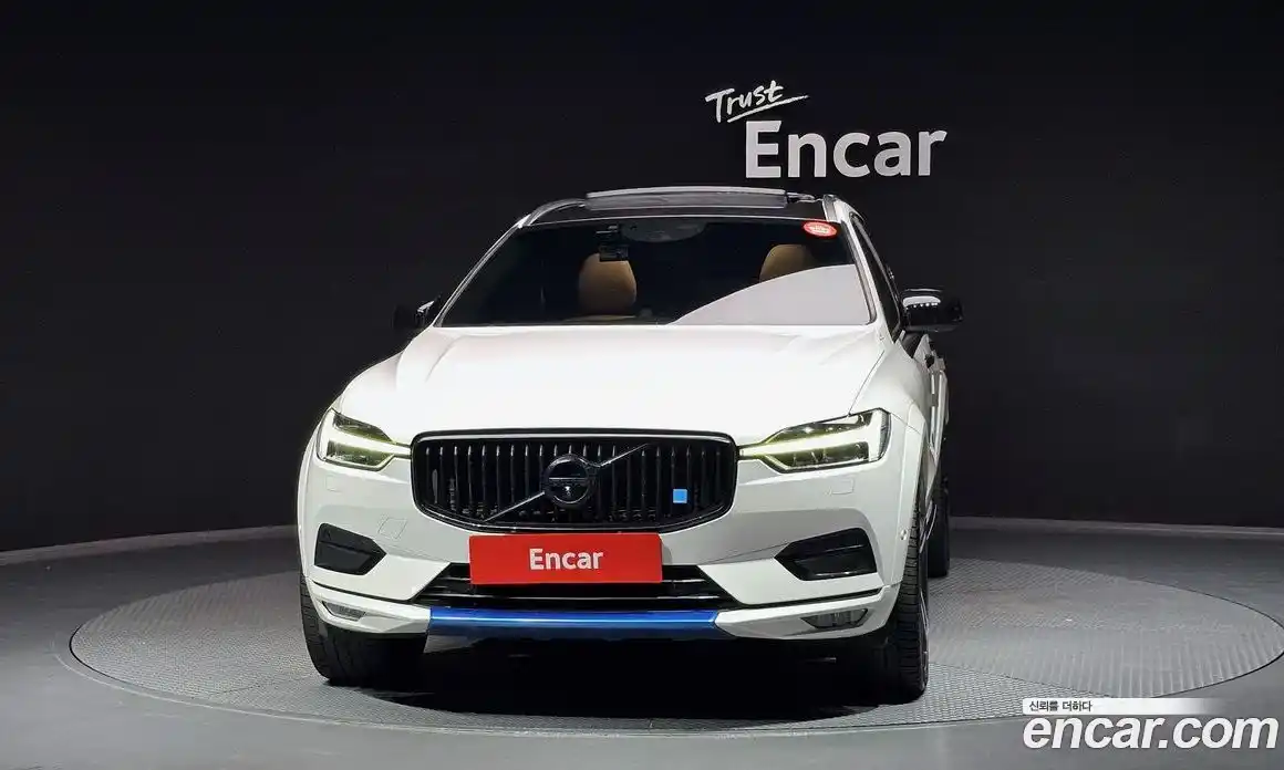 Volvo XC60 2017 2.0 гидро в Москве № 164662, фото 3