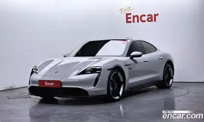 Porsche Taycan, 2022