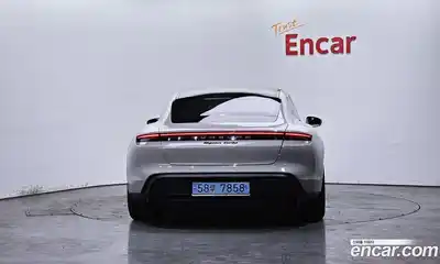 Porsche Taycan 2022 0.1 гидро в Москве № 165478, миниатюра 4