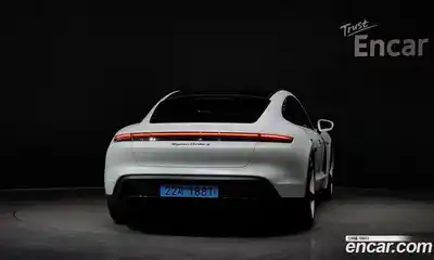 Porsche Taycan 2021 0.1 гидро в Москве № 165490, миниатюра 4