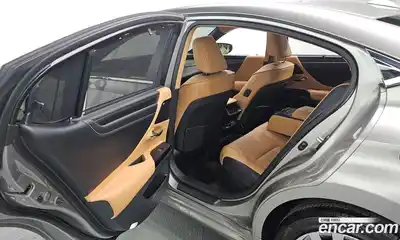 Lexus ES 2024 2.5 гидро в Москве № 168019, миниатюра 12