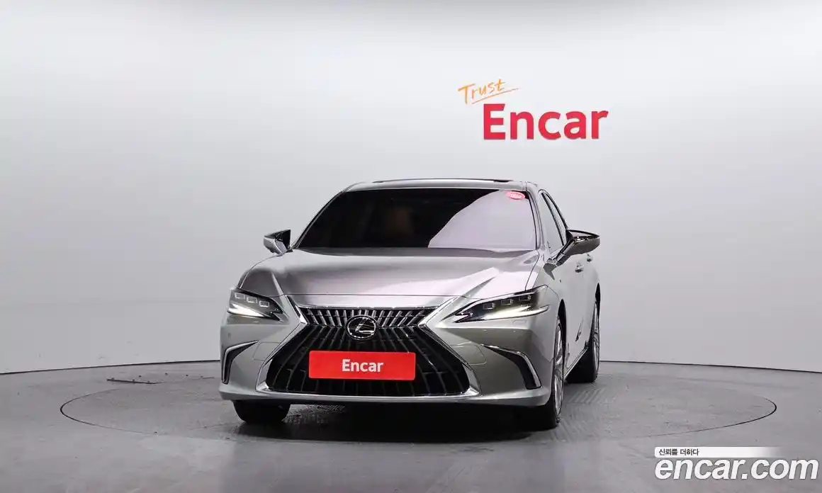 Lexus ES 2024 2.5 гидро в Москве № 168019, фото 3