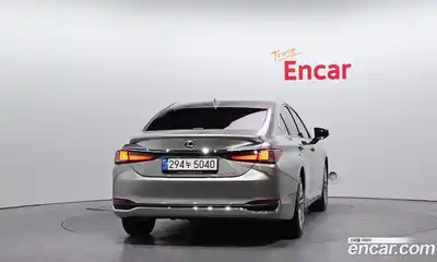 Lexus ES 2024 2.5 гидро в Москве № 168019, миниатюра 4