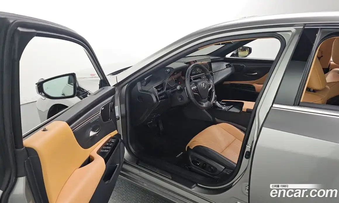 Lexus ES 2024 2.5 гидро в Москве № 168019, фото 10