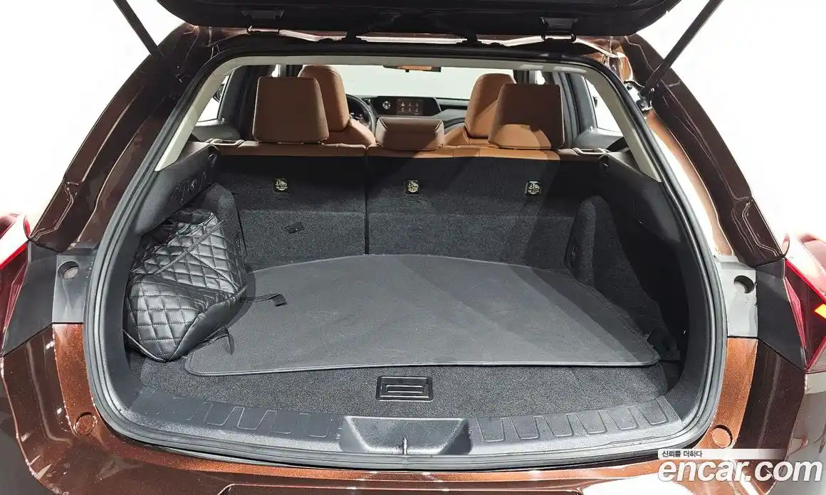 Lexus UX 2019 2.0 гидро в Москве № 168075, фото 20