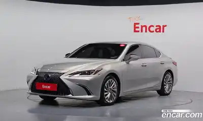 Lexus ES, 2018