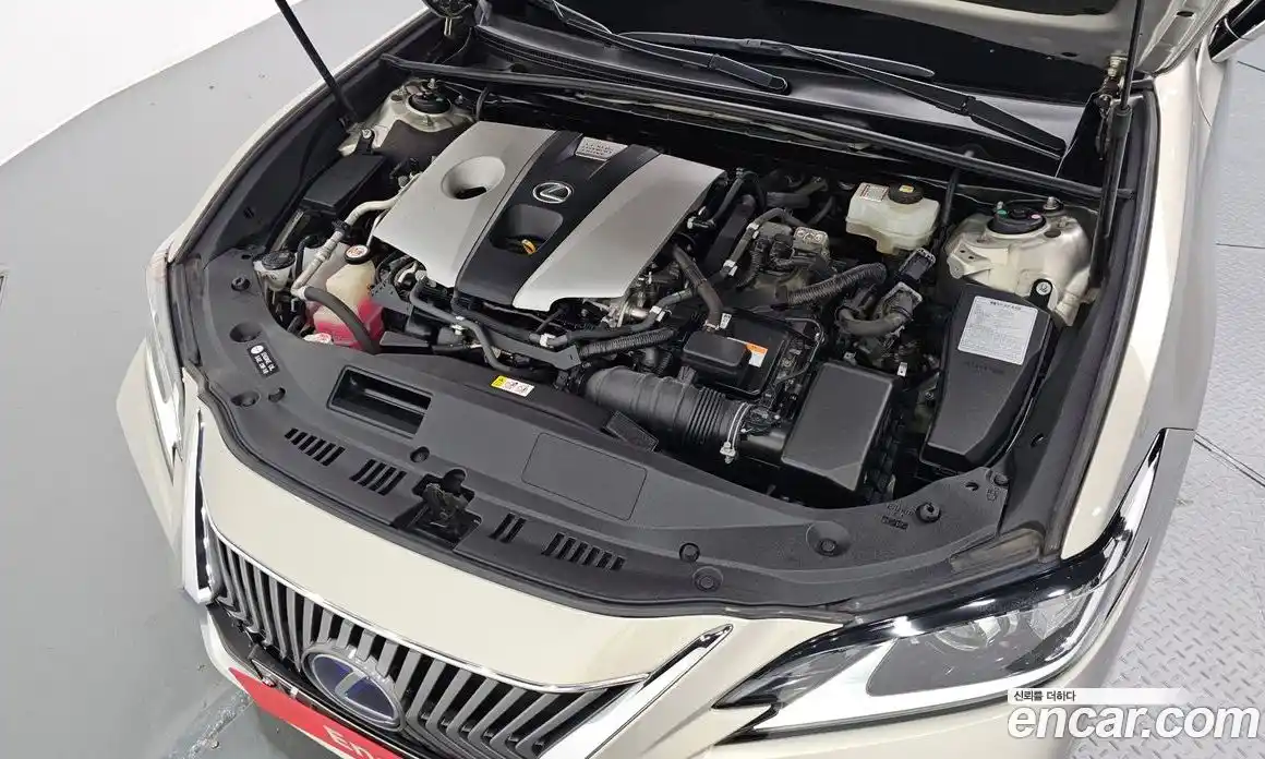 Lexus ES 2018 2.5 гидро в Москве № 168209, фото 6