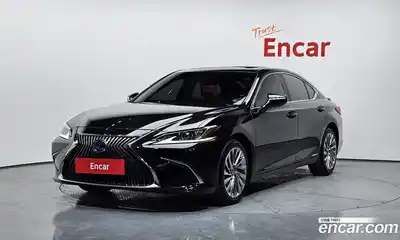 Lexus ES, 2021