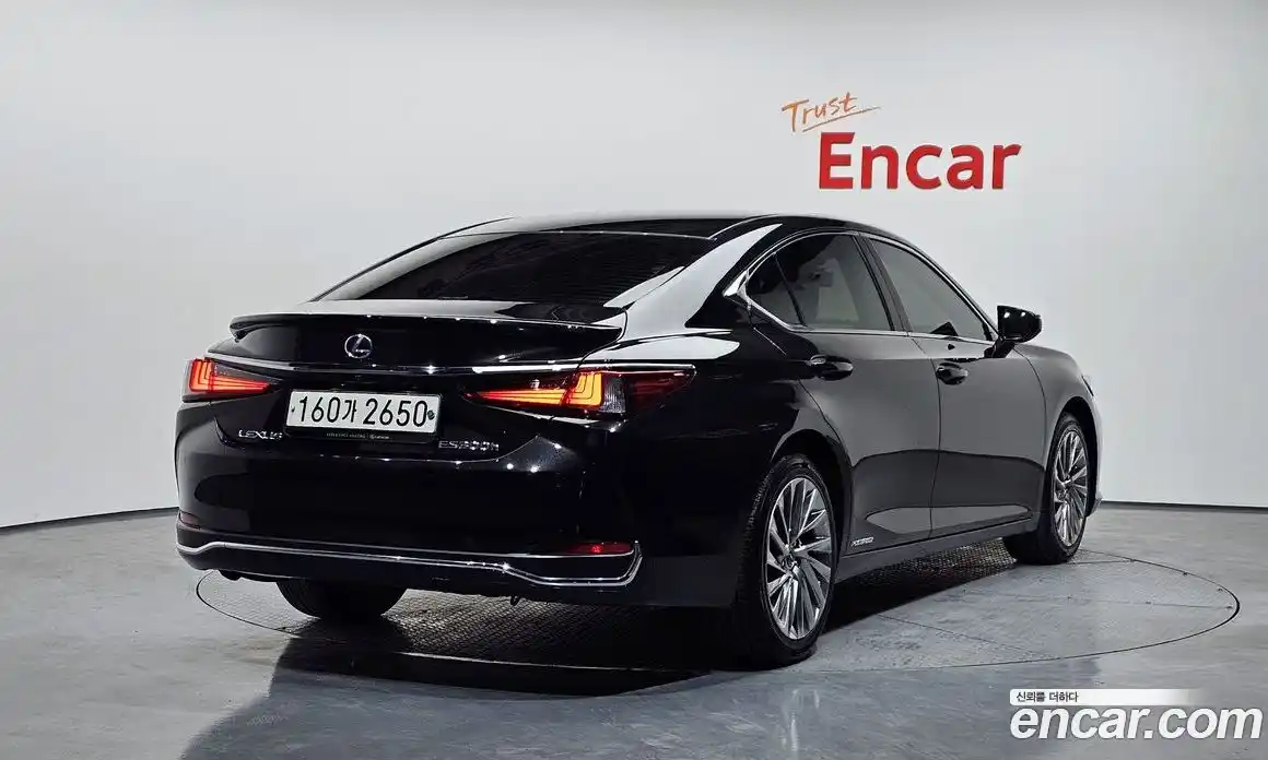 Lexus ES 2021 2.5 гидро в Москве № 168223, фото 3