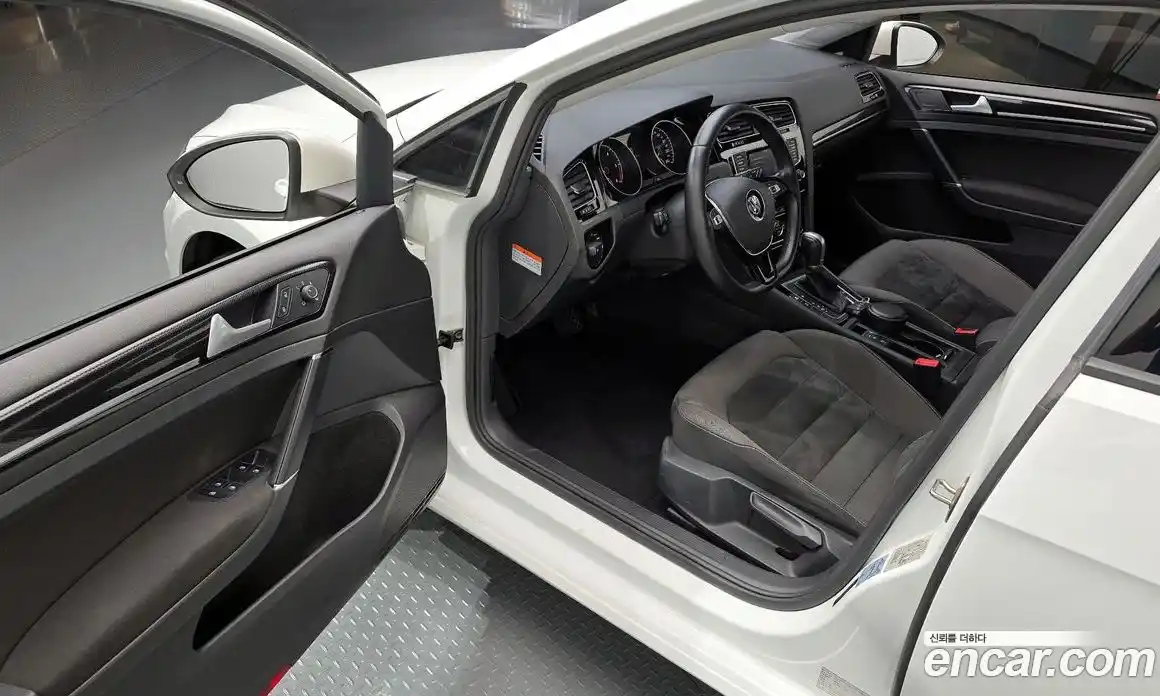 Volkswagen Golf 2015 2.0 гидро в Москве № 169110, фото 10