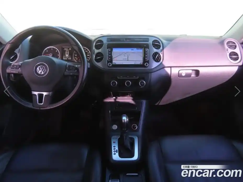 Volkswagen Tiguan 2015 2.0 гидро в Москве № 169282, фото 8