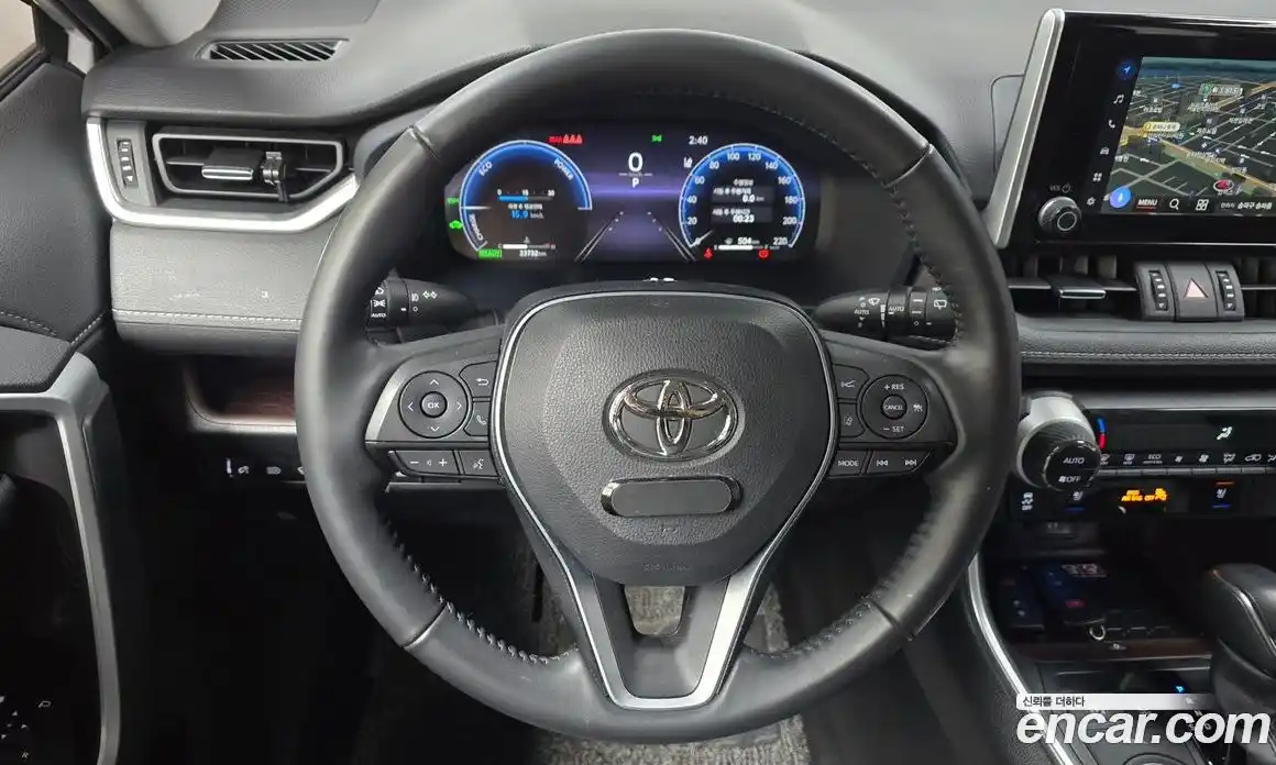 Toyota RAV4 2023 2.5 гидро в Москве № 170133, фото 13