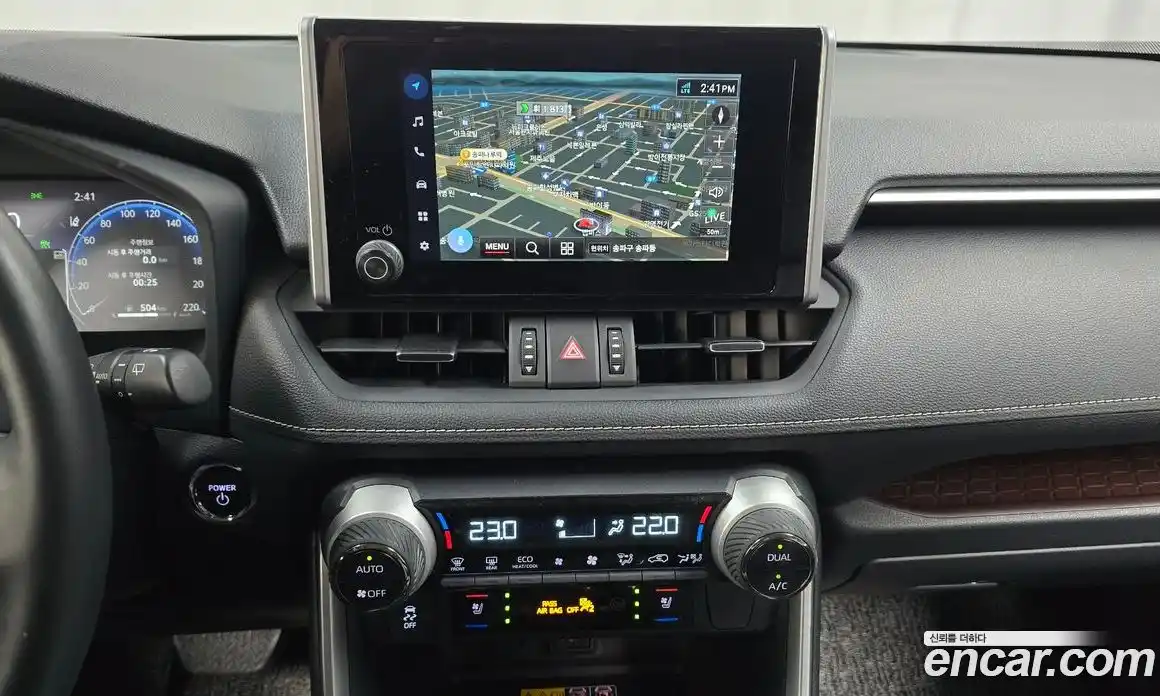 Toyota RAV4 2023 2.5 гидро в Москве № 170133, фото 14