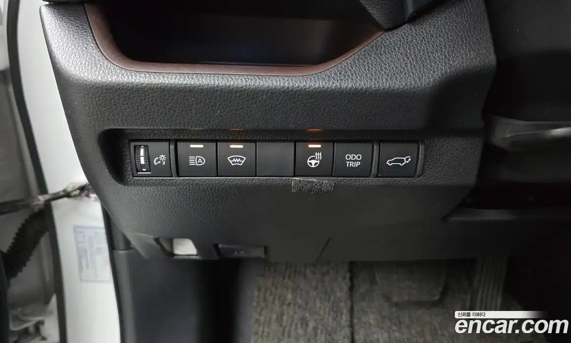 Toyota RAV4 2023 2.5 гидро в Москве № 170133, фото 16