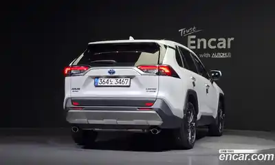 Toyota RAV4 2023 2.5 гидро в Москве № 170133, миниатюра 4