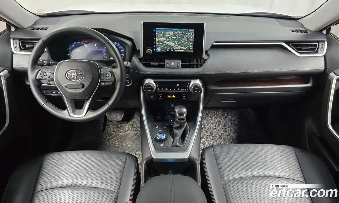 Toyota RAV4 2023 2.5 гидро в Москве № 170133, фото 7