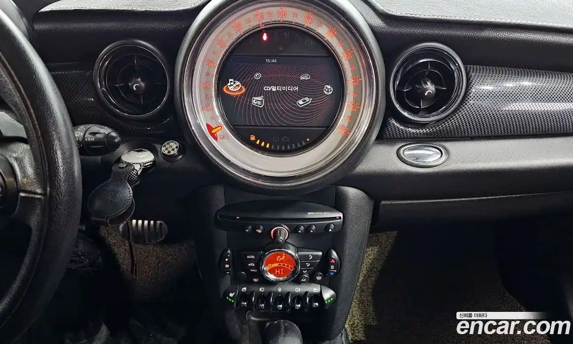 Mini Cooper 2013 1.6 гидро в Москве № 179805, фото 14
