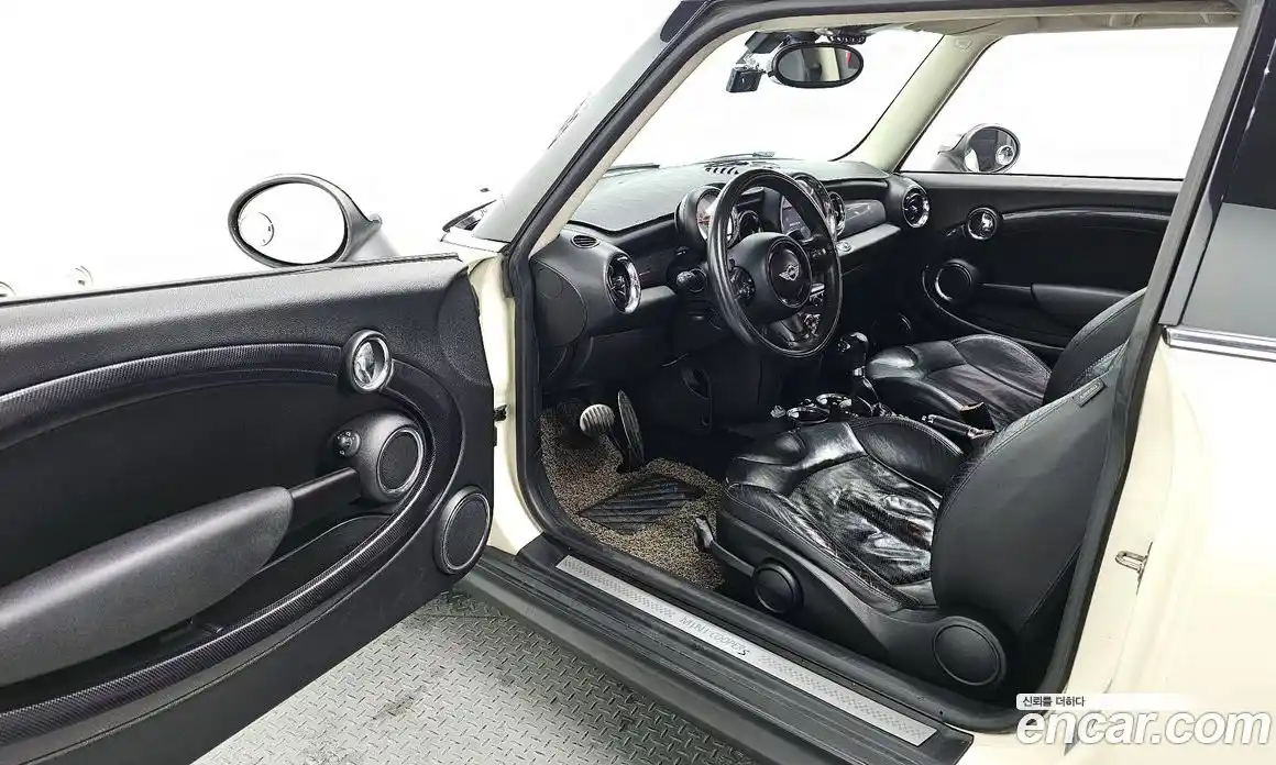 Mini Cooper 2013 1.6 гидро в Москве № 179805, фото 10