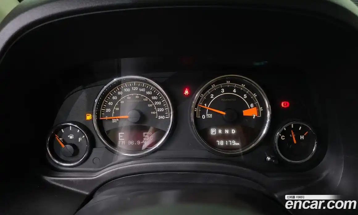 Jeep Compass 2015 2.4 гидро в Москве № 181164, фото 8