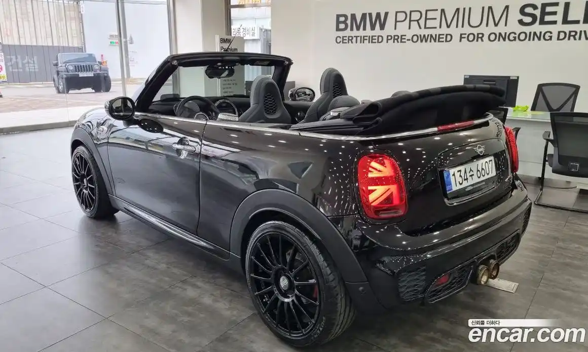Mini Cooper Convertible 2020 2.0 гидро в Москве № 181866, фото 8