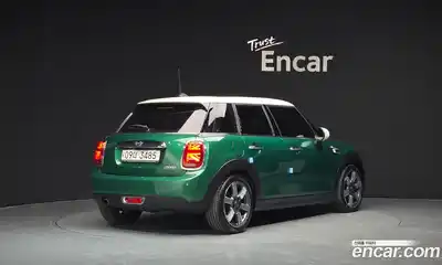 Mini Cooper 2019 1.5 гидро в Москве № 187414, миниатюра 2