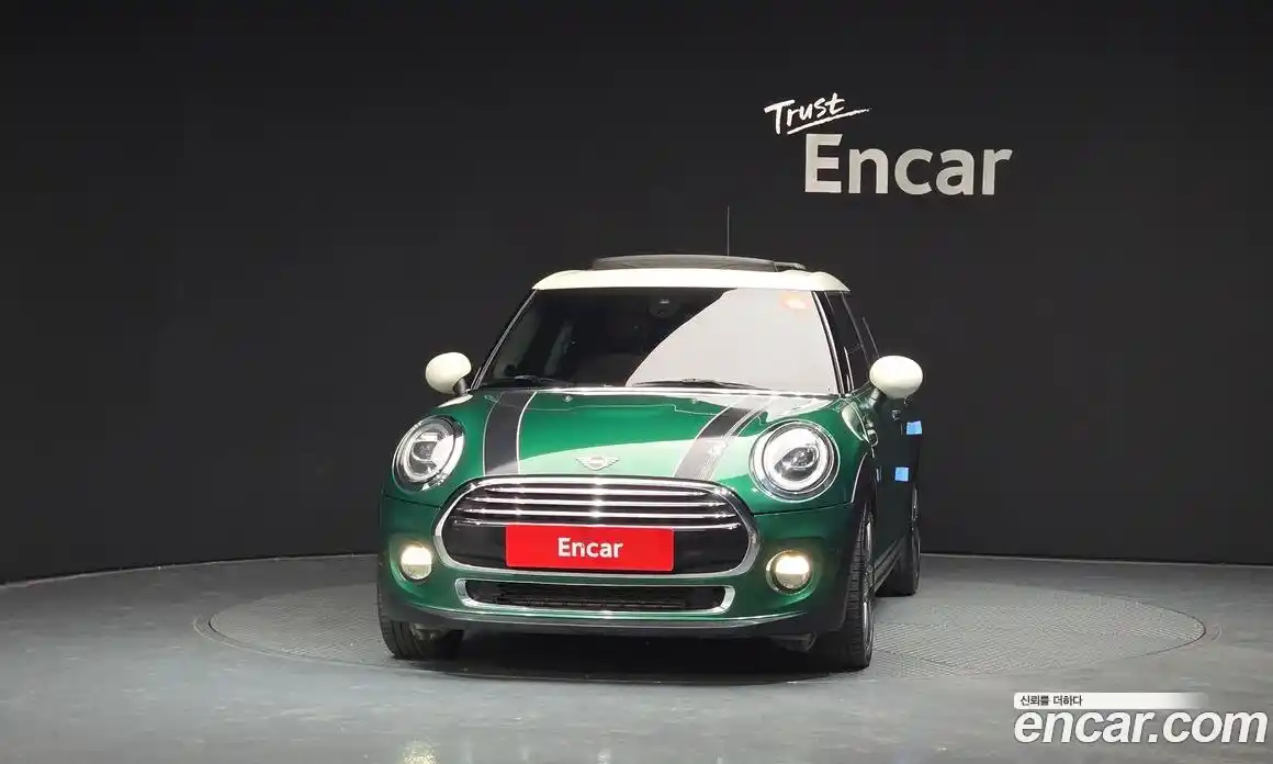Mini Cooper 2019 1.5 гидро в Москве № 187414, фото 3