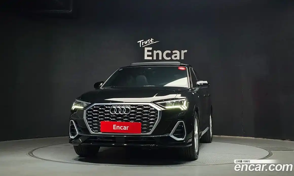 Audi Q3 2023 2.0 гидро в Москве № 195229, фото 3