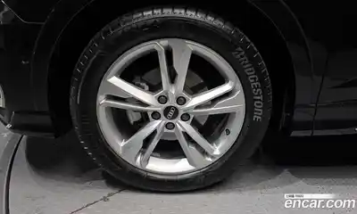 Audi Q3 2023 2.0 гидро в Москве № 195229, миниатюра 5
